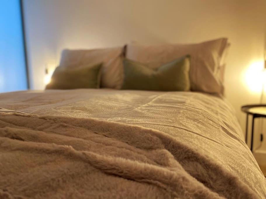 The Pad By The Beach Penthouse Apartment With Sunset And City Views Bournemouth Exterior foto